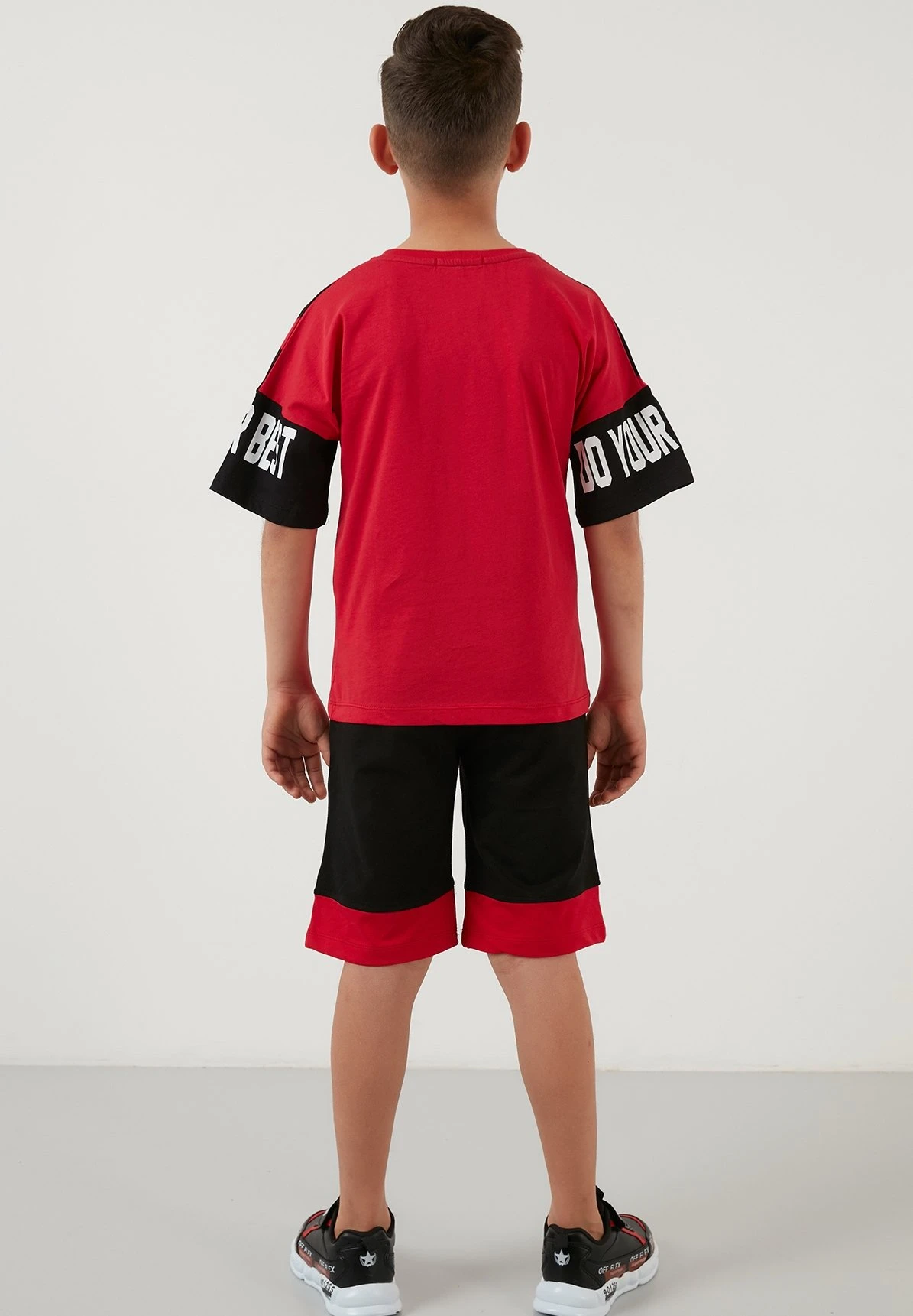 LELA Regular Fit T-Shirt And Shorts - Shorts - Red 4 LELA Regular Fit T-Shirt And Shorts - Shorts - Red - Afbeelding 2
