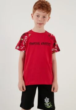 LELA Regular Fit T-Shirt And Shorts - Trainingspak - Red/Black/White -Lela 0868b24006ec4cad91df49677db7d0d0