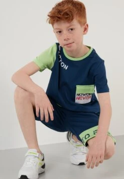 LELA Regular Fit T-Shirt And Shorts - Trainingspak - Dark Blue/Light Green 12 LELA Regular Fit T-Shirt And Shorts - Trainingspak - Dark Blue/Light Green -Lela 0f2985a48ea14a6788f8eb98c132b688