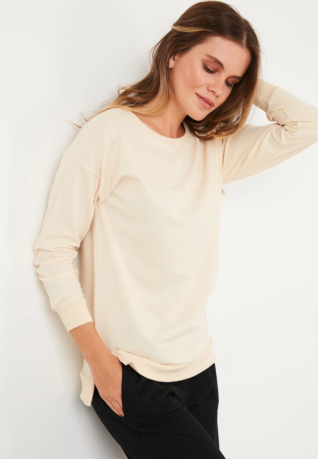 LELA Regular Fit - Sweater - Stone Colored 6 LELA Regular Fit - Sweater - Stone Colored - Afbeelding 4