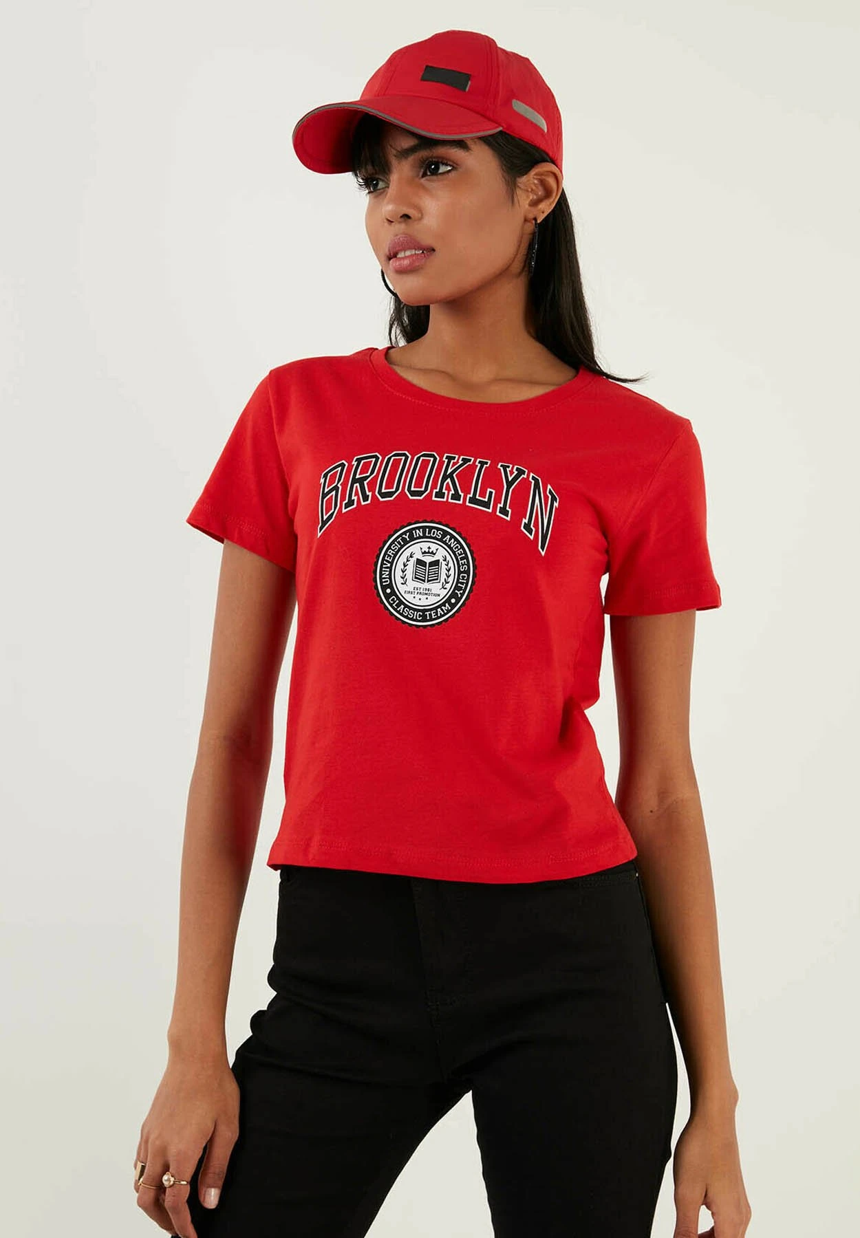 LELA T-Shirt Print - Red 5 LELA T-Shirt Print - Red - Afbeelding 3