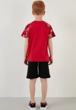 LELA Regular Fit T-Shirt And Shorts - Trainingspak - Red/Black/White -Lela 1629d19d7b5c4dde97d244698c05e581