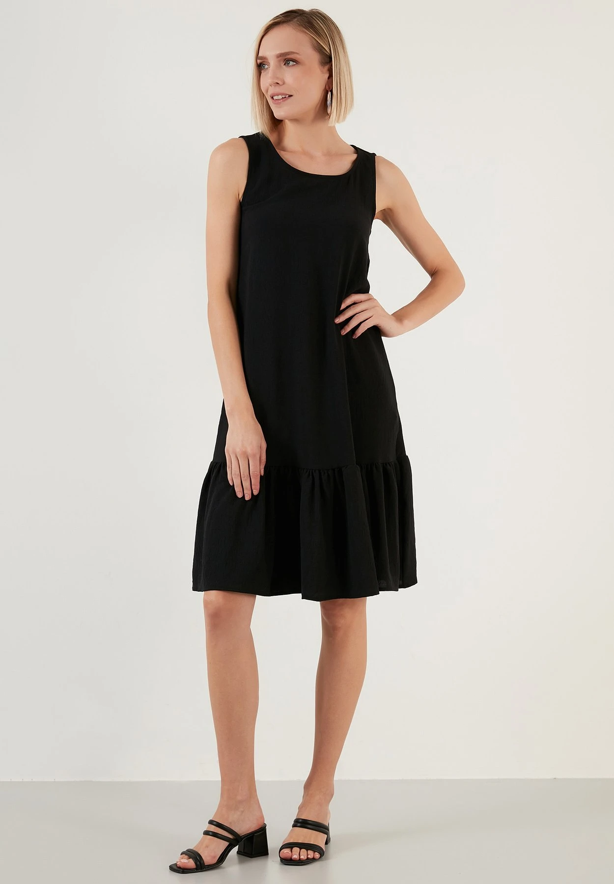 LELA Regular Fit- Jurk - Black 6 LELA Regular Fit- Jurk - Black - Afbeelding 4