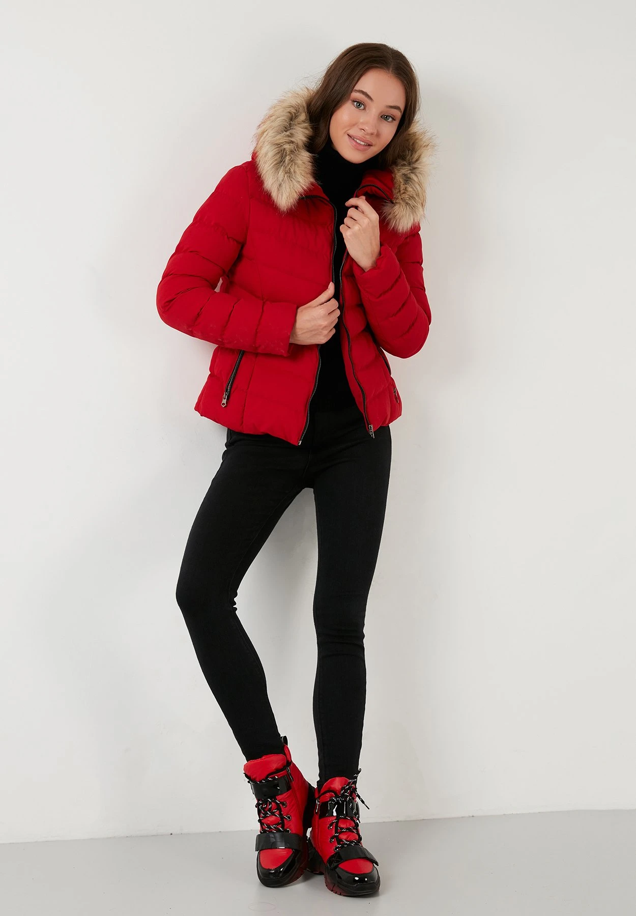 LELA Inflatable- Winterjas - Red 4 LELA Inflatable- Winterjas - Red - Afbeelding 2