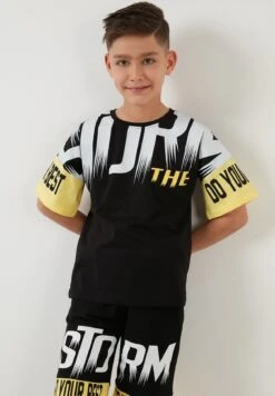 LELA Regular Fit T-Shirt And Shorts - Shorts - Black -Lela 1ae3e2cf43d14d769752cc3af805567f