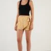 LELA Regular Fit - Shorts - Beige -Lela 27b8a68ea26847e89ec196c9ec65ef87