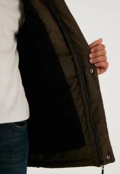 LELA Regular- Winterjas - Khaki 15 LELA Regular- Winterjas - Khaki -Lela 2ea778c5ed4745539ac017923ab8c6e7