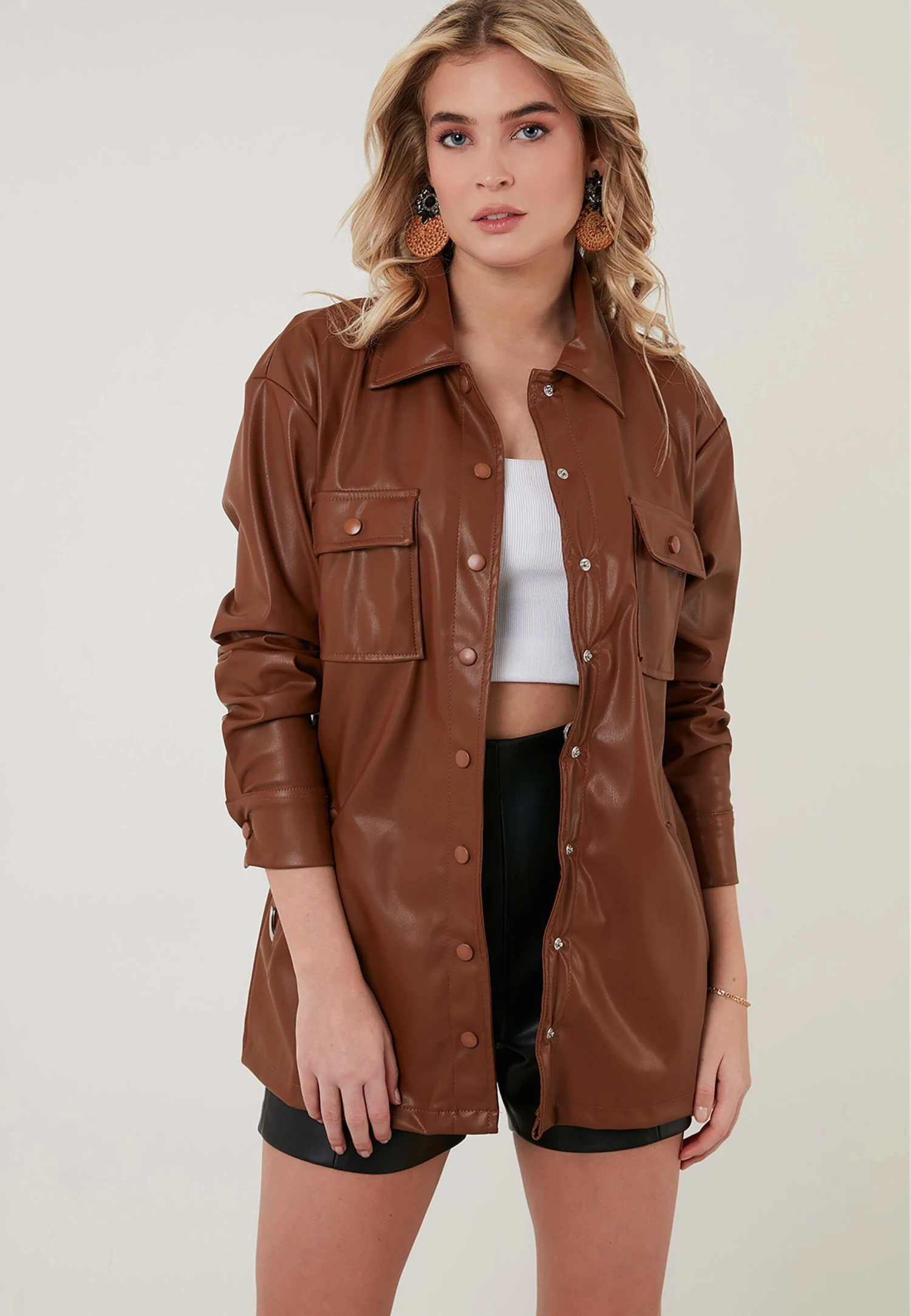 LELA Regular Fit - Imitatieleren Jas - Camel 8 LELA Regular Fit - Imitatieleren Jas - Camel - Afbeelding 6