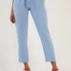 LELA Regular Fit - Broek - Baby Blue 1 LELA Regular Fit - Broek - Baby Blue -Lela 344e34e8b3cd4d8998e419ed3b4d9675
