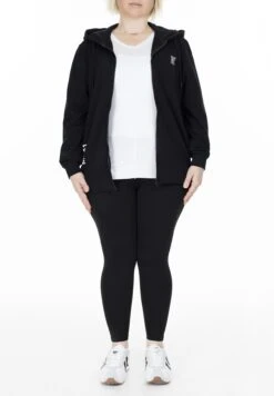 Lela -Lela 3f88cd6fe4904da4b24d3f8a232f8255