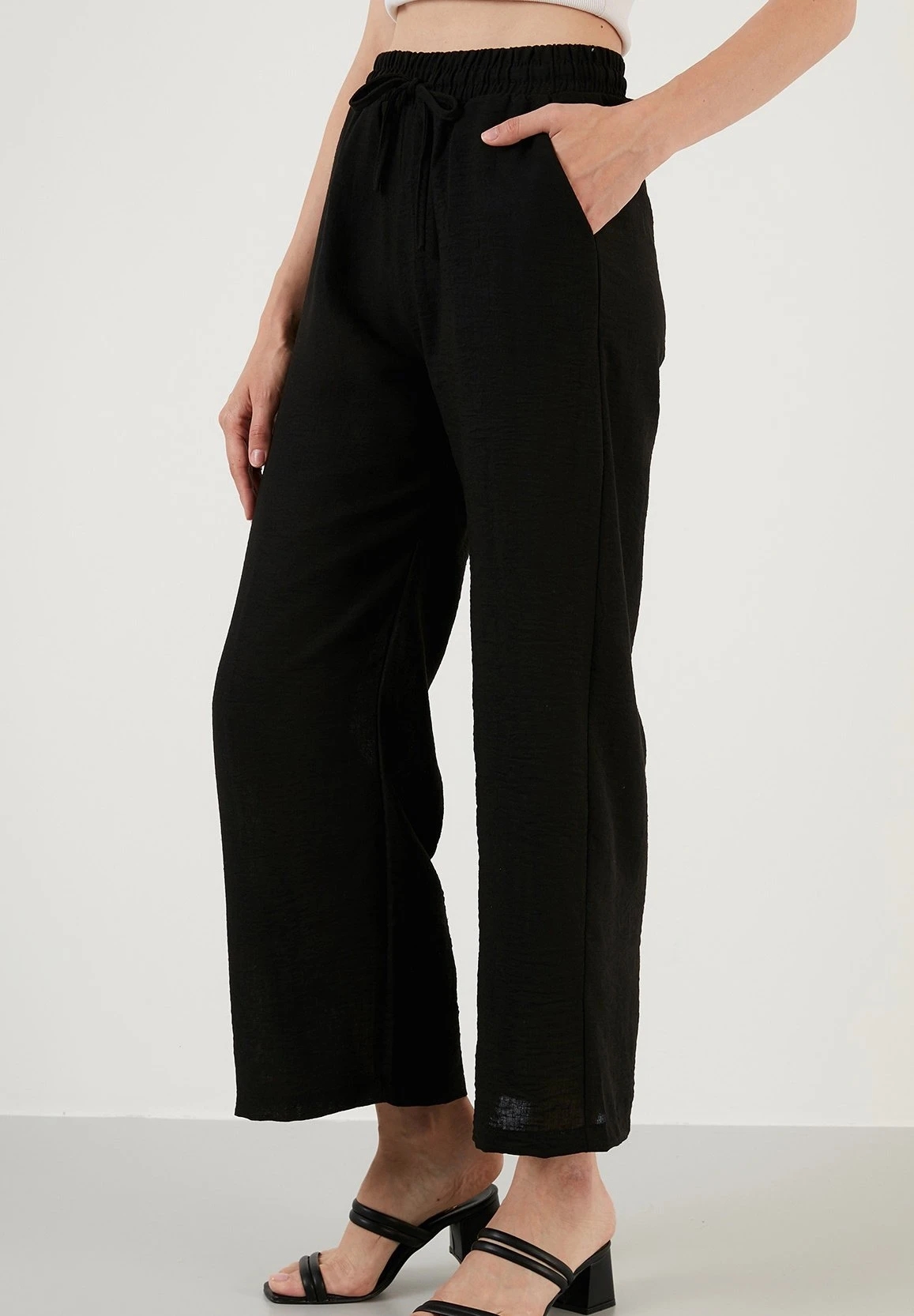 LELA Two Piece Set - Regular Fit - Vest - Black 6 LELA Two Piece Set - Regular Fit - Vest - Black - Afbeelding 4