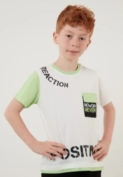 LELA Regular Fit T-Shirt And Shorts - Trainingspak - White/Black/Light Green -Lela 45fa61599b73427b8d28baef8f1d46f3