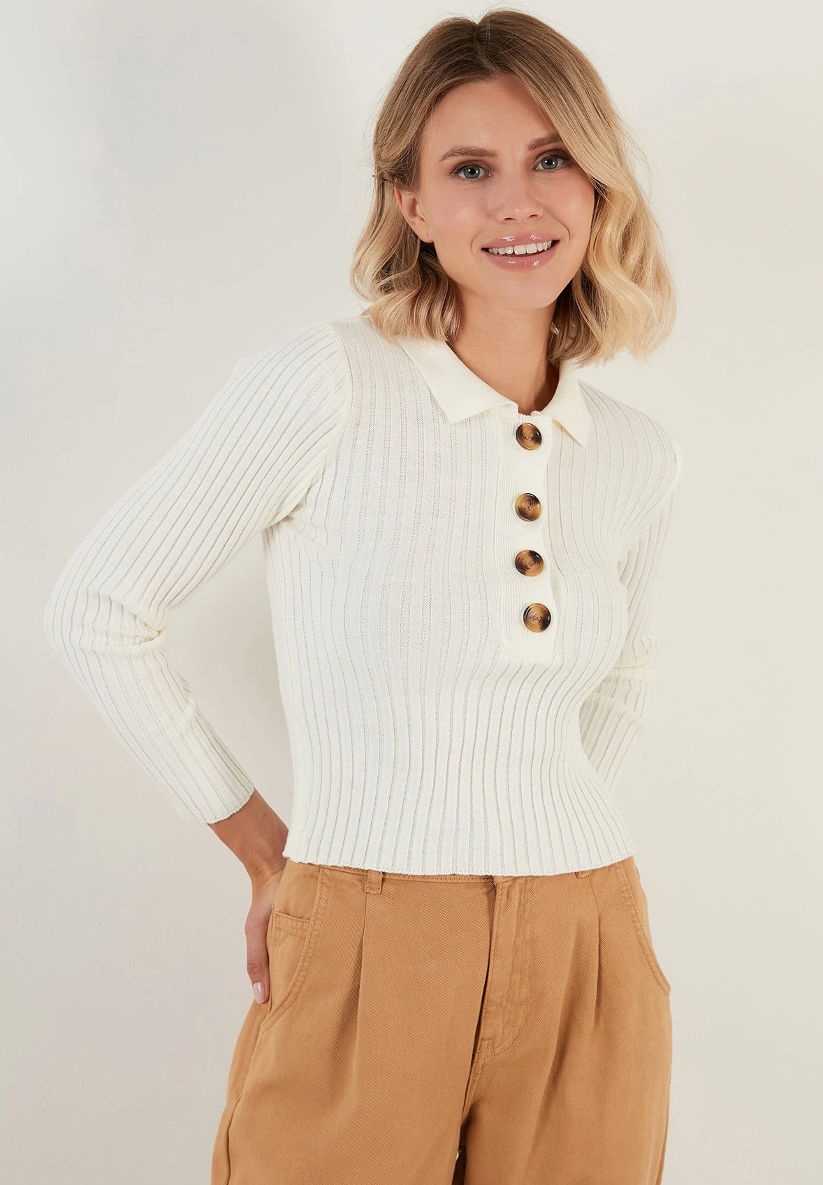 LELA Poloshirt - Ecru 3 LELA Poloshirt - Ecru