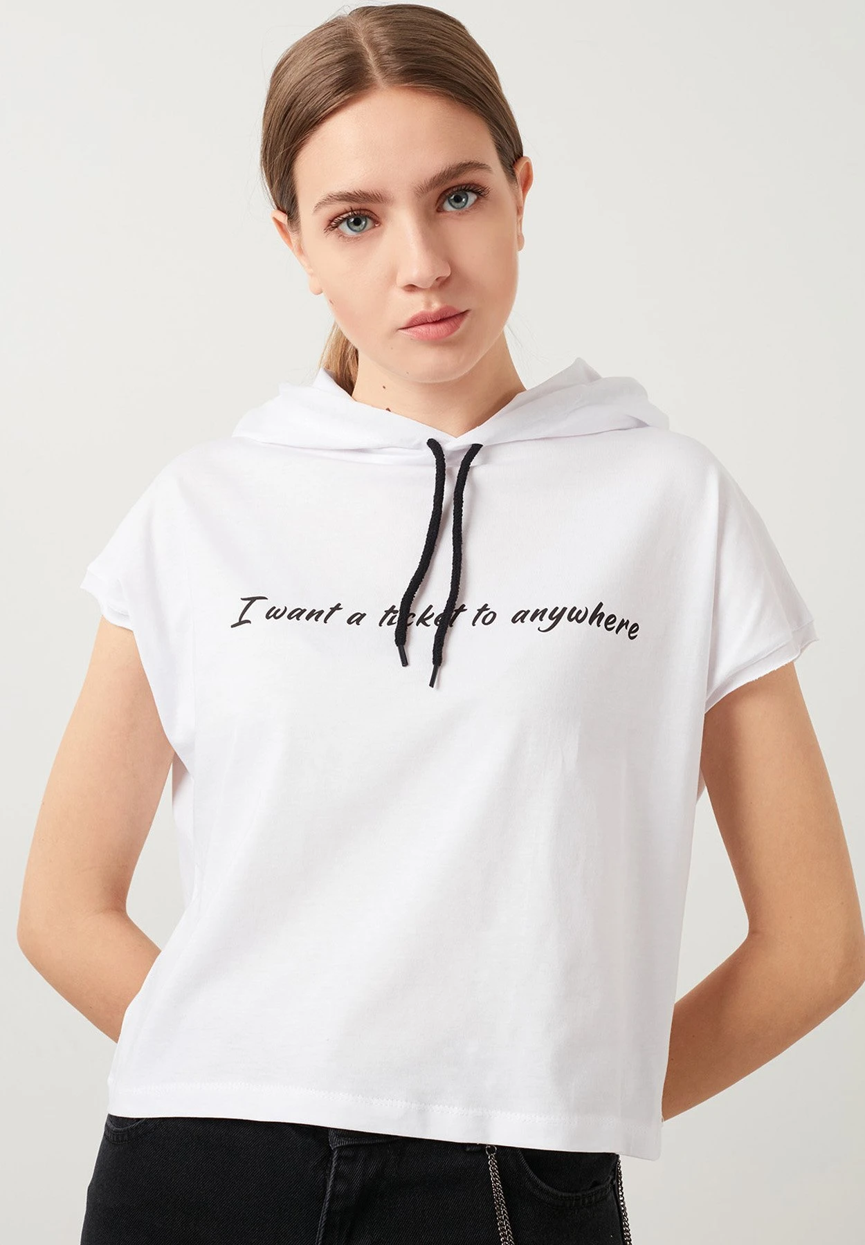 LELA Slim Fit - Hoodie - White 3 LELA Slim Fit - Hoodie - White