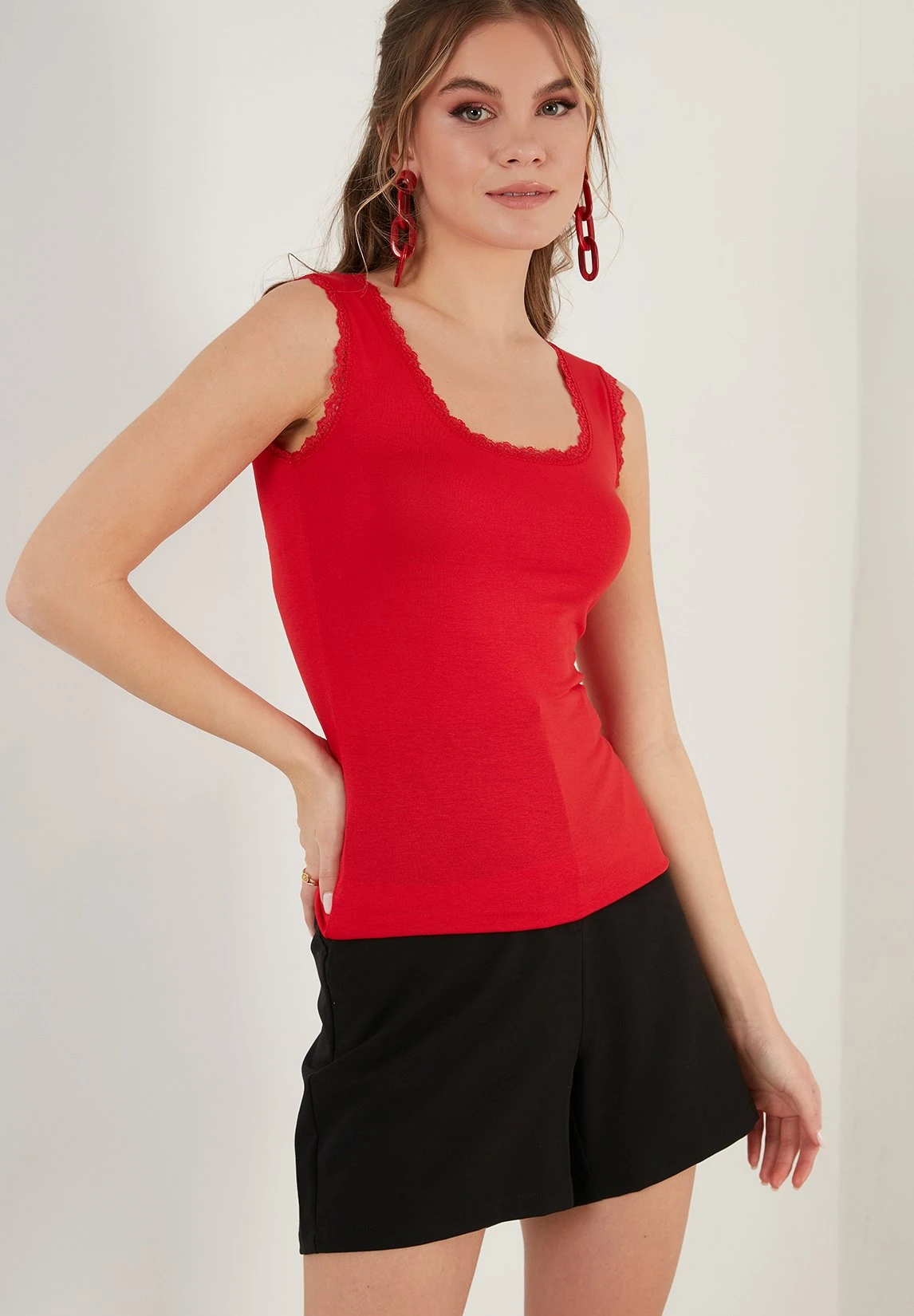 LELA Slim Fit - Top - Red 3 LELA Slim Fit - Top - Red