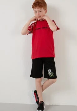 LELA Regular Fit T-Shirt And Shorts - Trainingspak - Red/Black/White -Lela 5da10356394a4a3ea7220ab3f3055fe0