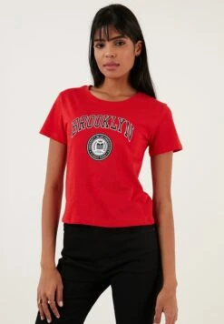 LELA T-Shirt Print - Red 11 LELA T-Shirt Print - Red -Lela 5e8cca3d2c0f4141bcdf539047e14525