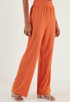 LELA Broek - Orange 11 LELA Broek - Orange -Lela 5ed23576581e456387bf4ef2653d54aa