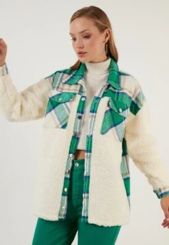 LELA Halflange Jas - Green 12 LELA Halflange Jas - Green -Lela 5fe144f7fb124ae4b53368a513f1744d