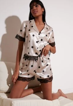 LELA Regular Fit Set - Pyjama - Beige -Lela 61c5e780cfc44f2b95a09464f133d999