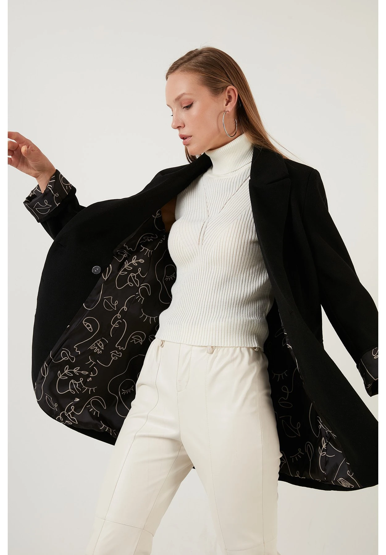 LELA Halflange Jas - Black 7 LELA Halflange Jas - Black - Afbeelding 5