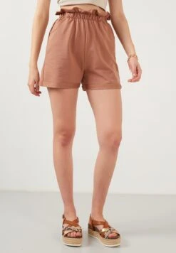 LELA Slim Fit - Shorts - Biscuit Color 9 LELA Slim Fit - Shorts - Biscuit Color -Lela 79907fc3b80b46789c55b681b1c151a8