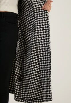 LELA Loose Fit - Trenchcoat - Black -Lela 7c1d40f106ff4e4eae69a24b77a736da