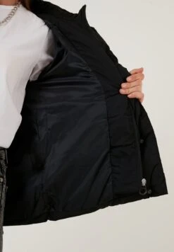 LELA Winterjas - Black 12 LELA Winterjas - Black -Lela 80092368654941d08476521c333d3f9b