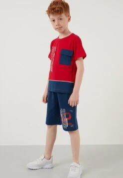 LELA Regular Fit Shorts And T-Shirt - Trainingspak - Red/Dark Blue -Lela 8434deea030040b8b64cbd0a679d01cd