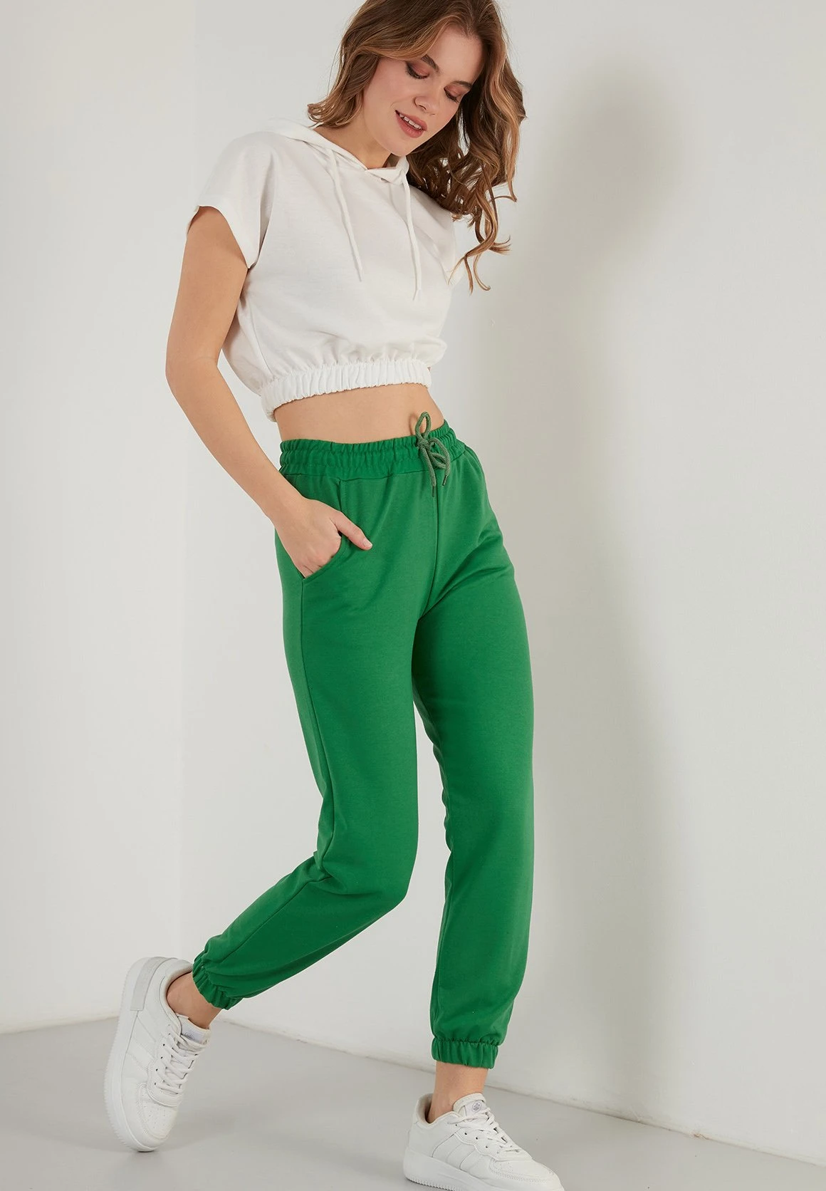 LELA Slim Fit - Trainingsbroek - Benetton Color 4 LELA Slim Fit - Trainingsbroek - Benetton Color - Afbeelding 2