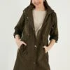 LELA Regular Fit - Parka - Khaki 1 LELA Regular Fit - Parka - Khaki -Lela 8606914e8c6b48058e3e36e2c9feb76a
