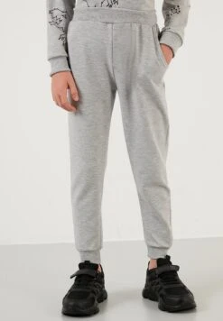 LELA Trainingspak - Light Grey -Lela 892a65847c3546fb8fd368b01c9c43bd