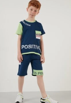 LELA Regular Fit T-Shirt And Shorts - Trainingspak - Dark Blue/Light Green