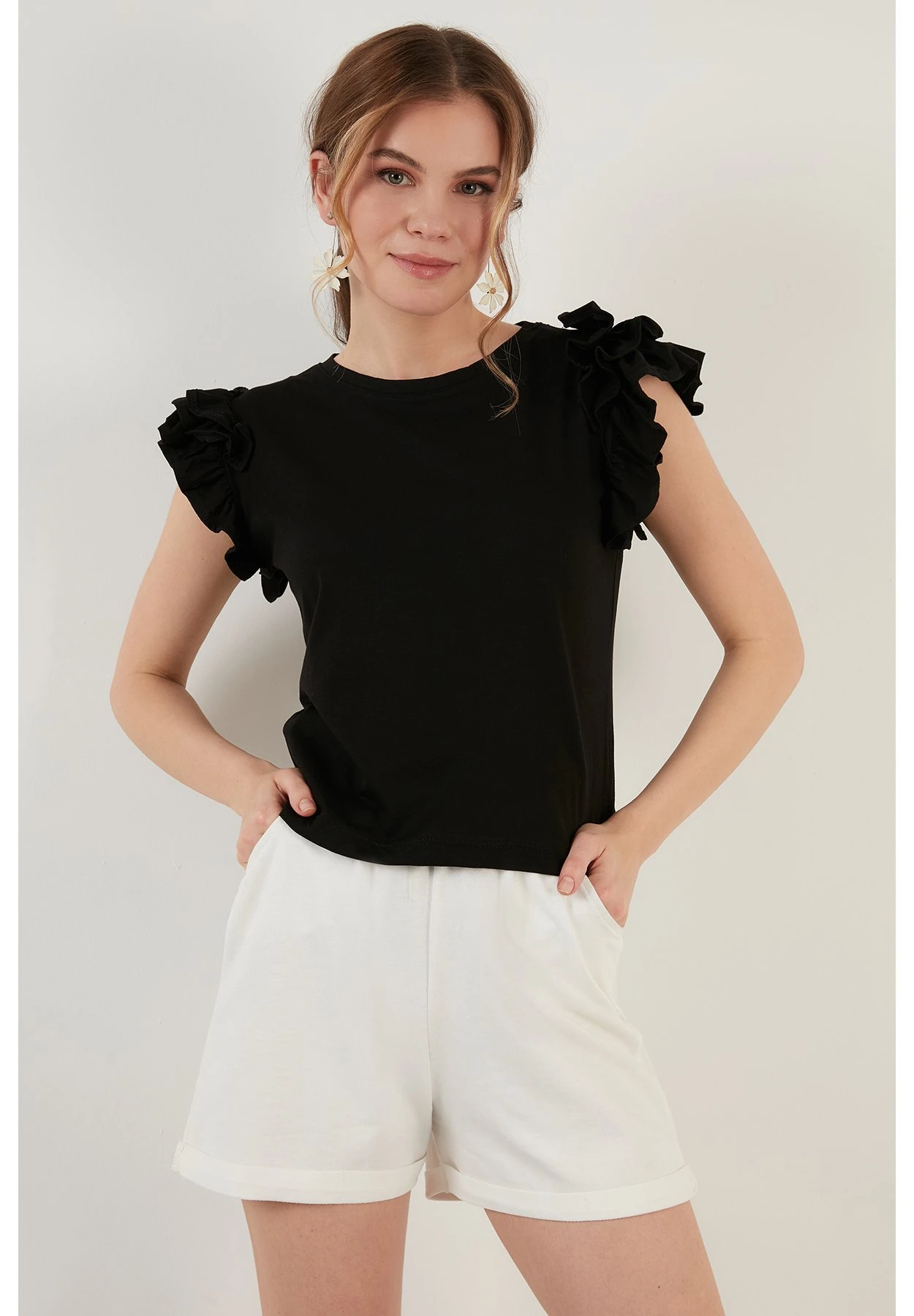 LELA T-Shirt Print - Black 3 LELA T-Shirt Print - Black