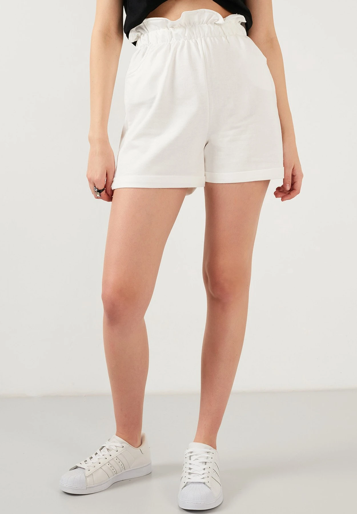 LELA Slim Fit - Shorts - Ecru 3 LELA Slim Fit - Shorts - Ecru