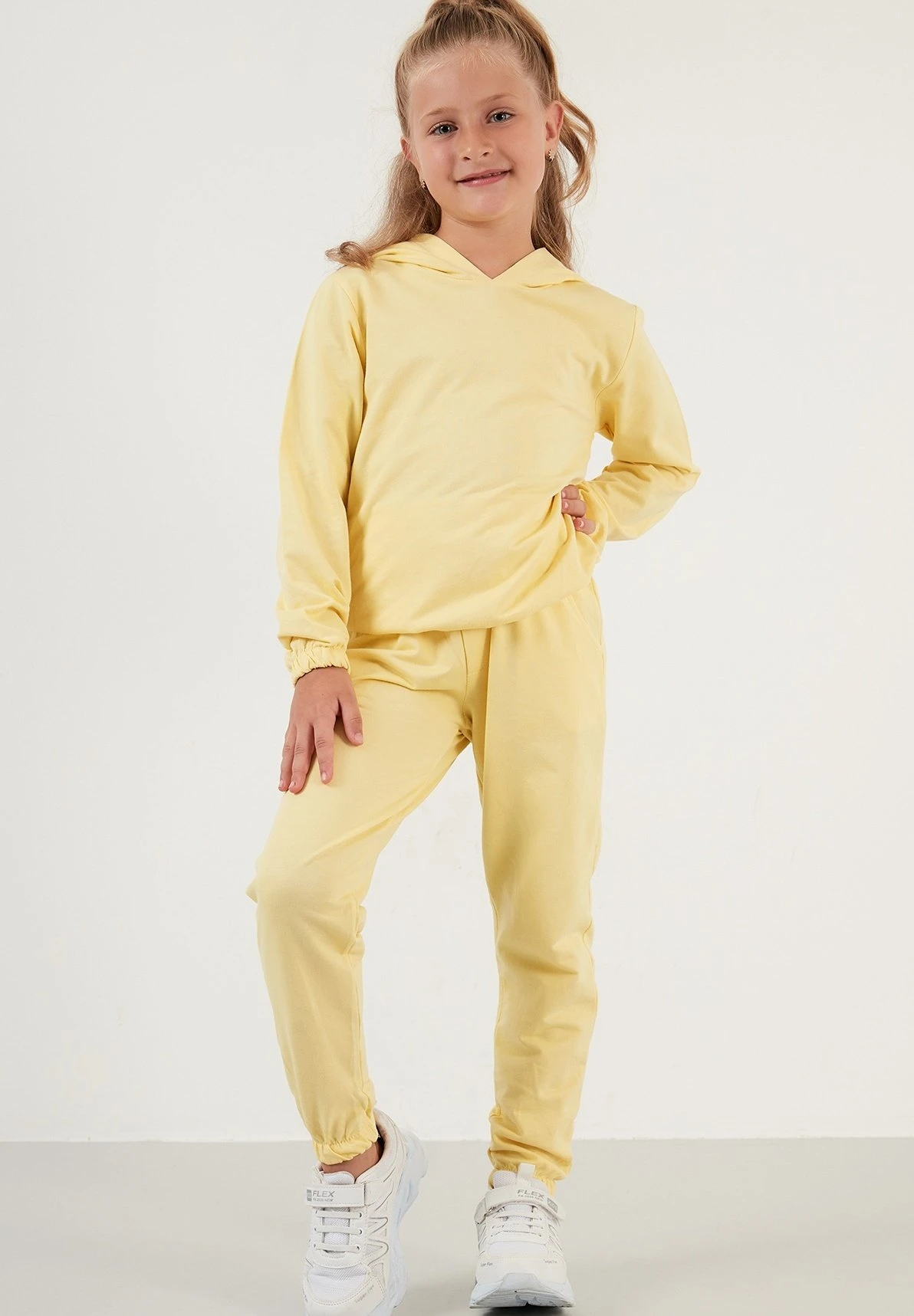 LELA Hooded Set - Trainingspak - Yellow 4 LELA Hooded Set - Trainingspak - Yellow - Afbeelding 2
