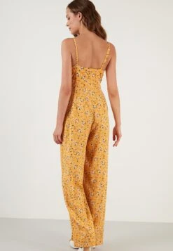 LELA Regular Fit - Jumpsuit - Yellow -Lela a1210414b0f1455b93f7a810c026bf22
