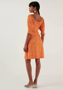 LELA Jurk - Orange 9 LELA Jurk - Orange -Lela a411755ff9434ebba963196795e6e4a1