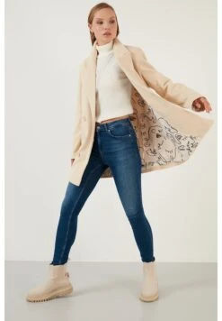 LELA Halflange Jas - Stone -Lela a560a51b4b394a4cb68dbeb42b386957