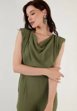 LELA Slim Fit - Jumpsuit - Light Khaki -Lela a638783d47d54683ae2422c4aa41b380