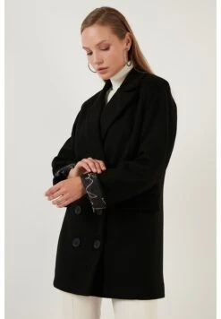 LELA Halflange Jas - Black 15 LELA Halflange Jas - Black -Lela a87c42dc64e142888a943debe13cdf70