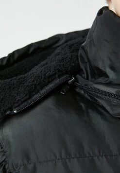 LELA Removable Hooded Inflatable - Winterjas - Black-Stone Color-Bordeaux -Lela abf90f6406b04849a1ec53492e128c5a