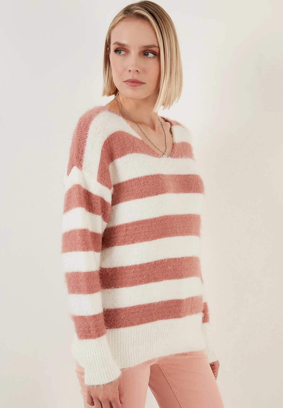 LELA Regular Fit - Trui - Rose 7 LELA Regular Fit - Trui - Rose - Afbeelding 5