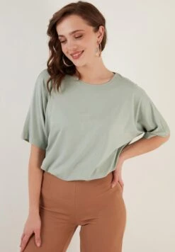 LELA Loose Fit - Blouse - Almond Green 10 LELA Loose Fit - Blouse - Almond Green -Lela acef50f3d66243f58d4acff0e3dcc610