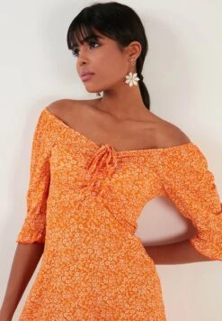 LELA Jurk - Orange 11 LELA Jurk - Orange -Lela ae2724cffe00427180725ad9e0ff7e80