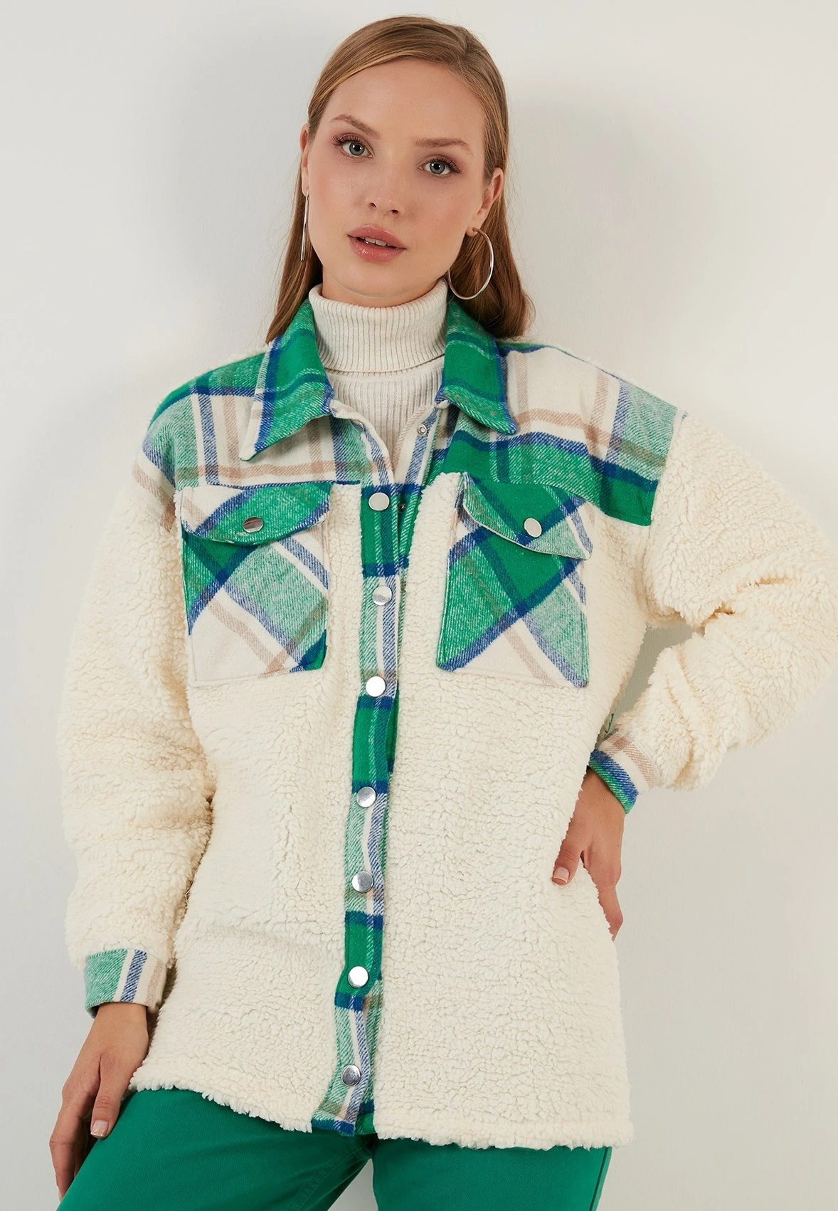 LELA Halflange Jas - Green 3 LELA Halflange Jas - Green