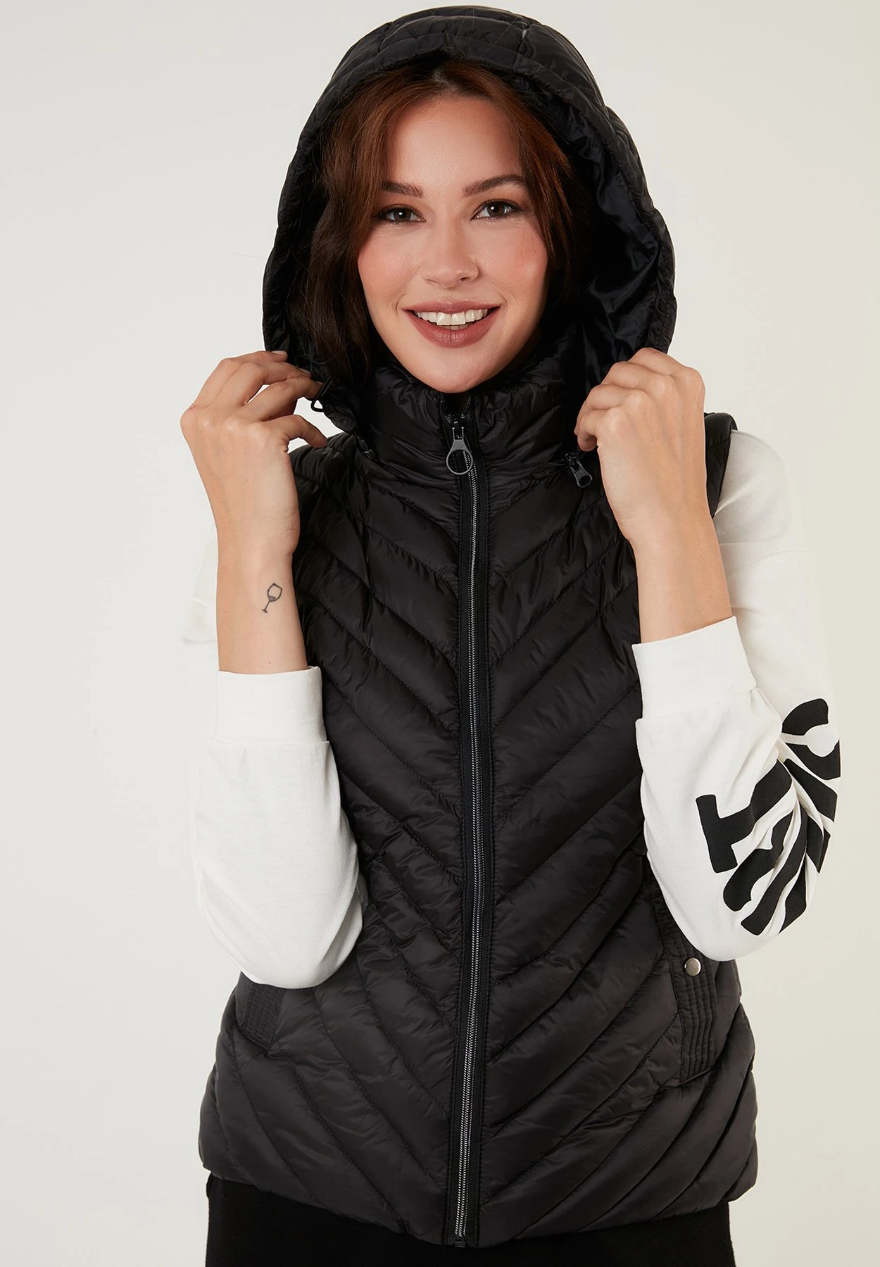 LELA Regular Fit - Bodywarmer - Black 3 LELA Regular Fit - Bodywarmer - Black