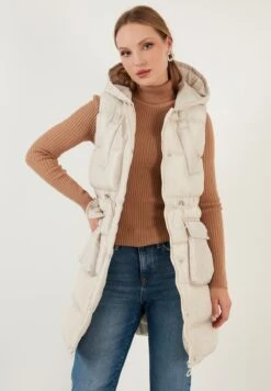 LELA Regular Fit - Bodywarmer - Stone 15 LELA Regular Fit - Bodywarmer - Stone -Lela b62b155d04a24ff7ab9e72b7a37d34ff