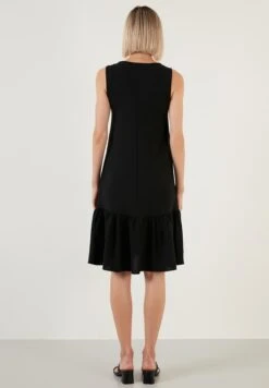 LELA Regular Fit- Jurk - Black 10 LELA Regular Fit- Jurk - Black -Lela b7ef041fdac64b1ab3ec847a2c4dd96d