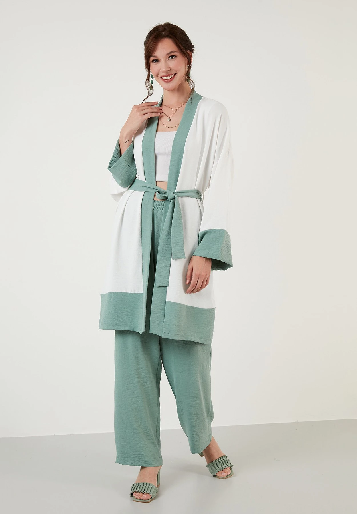 LELA Two Piece Set - Regular Fit - Halflange Jas - Mint 4 LELA Two Piece Set - Regular Fit - Halflange Jas - Mint - Afbeelding 2